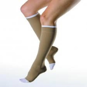 Venosan 8002 Ulcerfit Kit Medium Ankle Below Knee Open Toe Pair